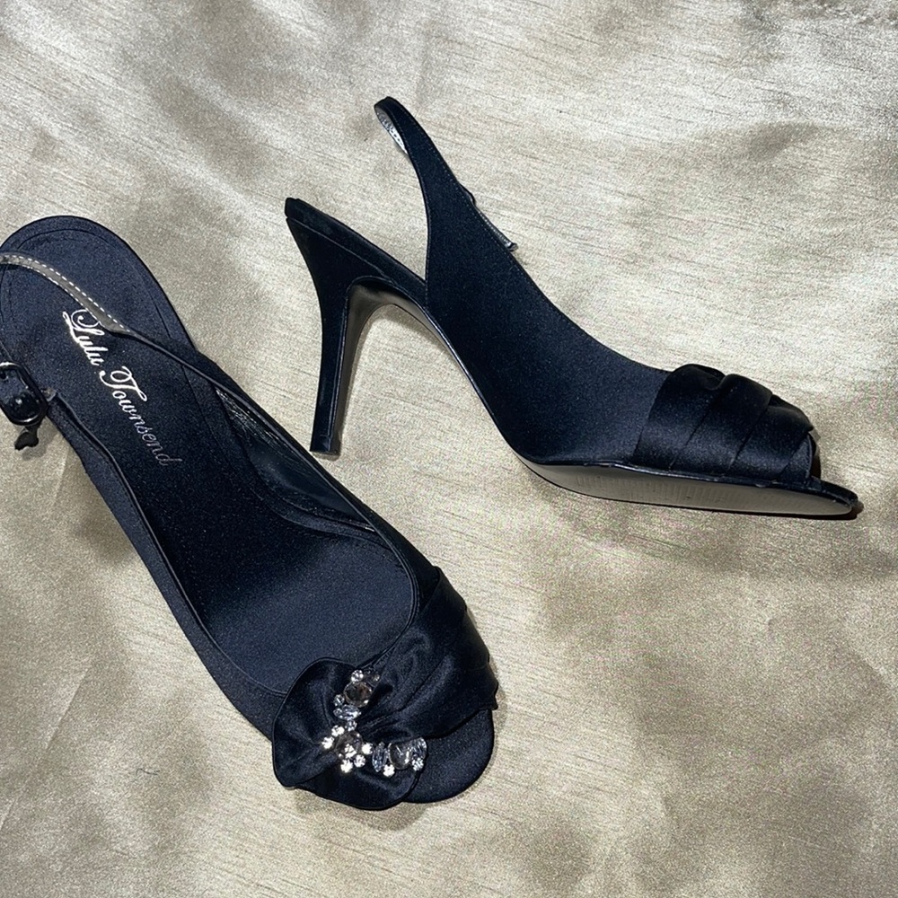 Lulu Townsend Open Toe Jeweled Evening Formal Heels Size 8.5